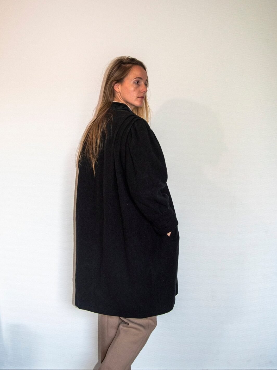 1980s Vintage Black Wool Long Winter Coat | Ribbed Shoulder Detail | Velvet Collar | Winter Wardrobe | Maxi Coat | Size 12